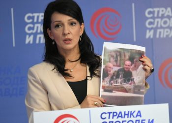 Tepić: Šta bratija Vučić duguje Zvonku Veselinoviću?